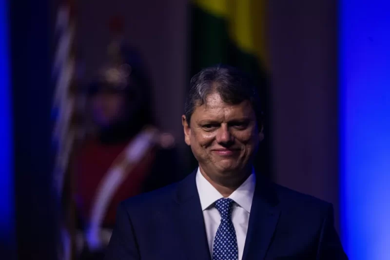 Tarcísio é aprovado por 44% e reprovado por 11%, afirma Datafolha