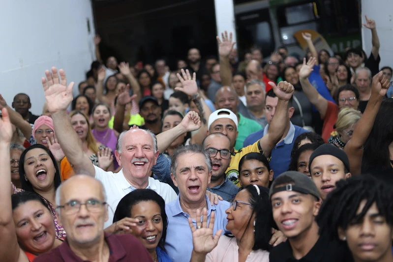 Com mais de 250 pessoas, Furlan e Beto Piteri participam de encontro de amigos realizado por Levi Gobert