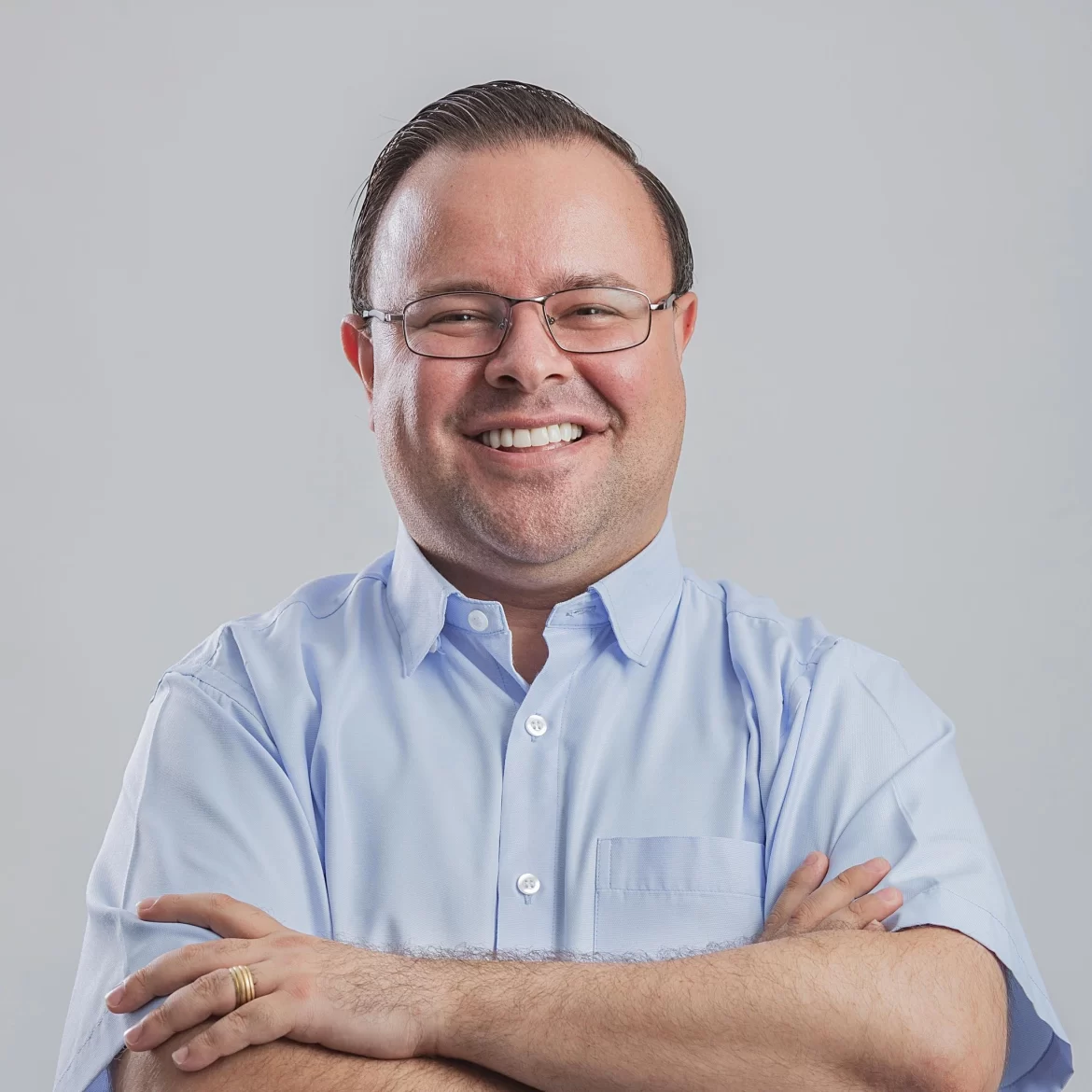 Welington Formiga tem 47,6% e Ângela Maluf tem 26,6% na disputa pela Prefeitura de Cotia; diz Paraná Pesquisas