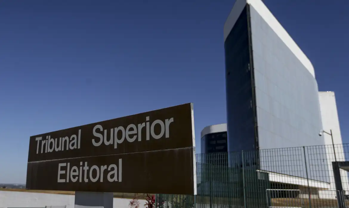 TSE proíbe uso de IA para sugerir voto e veta posts manipulados às vésperas da eleição