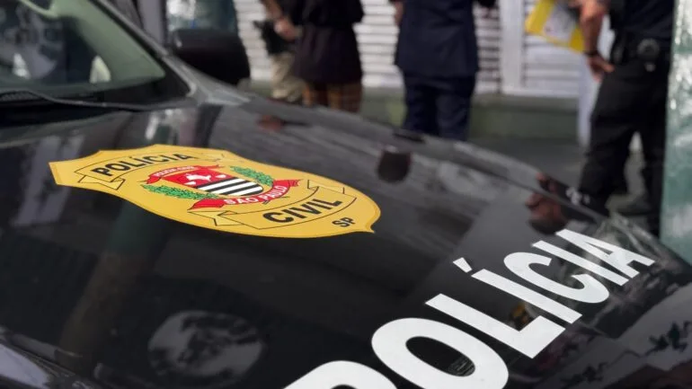 Mulheres que aplicavam golpes como falsas agentes de saúde sãos presas em Carapicuíba