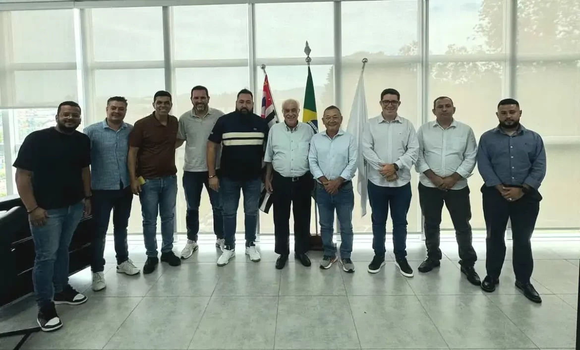 Deputado Antônio Carlos Rodrigues visita Dr. Sato e reforça compromisso com Jandira