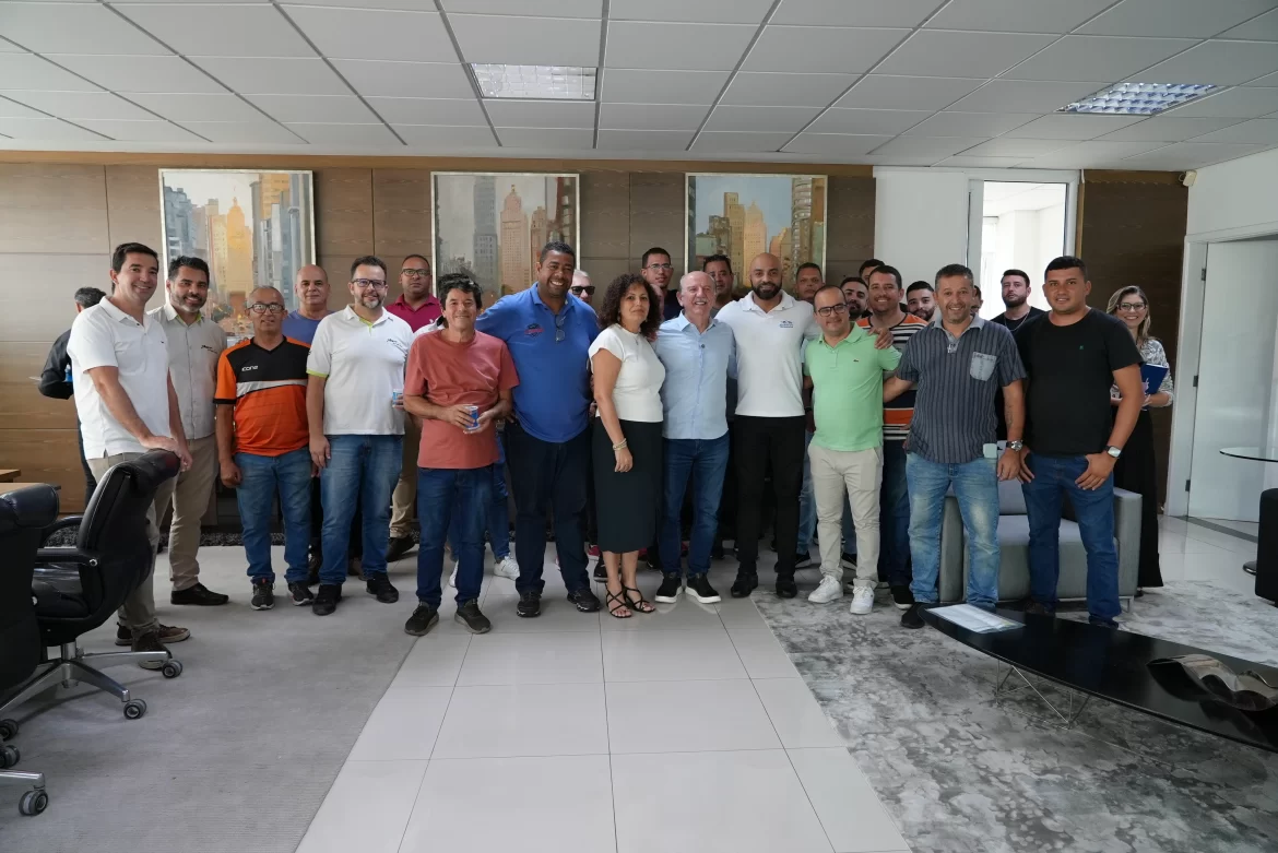 Beto Piteri se reúne com empresários do setor automotivo de Barueri