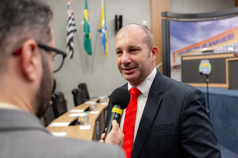 Wilson Zuffa retoma Programa Estudantes na Câmara e aproxima jovens da política em Barueri