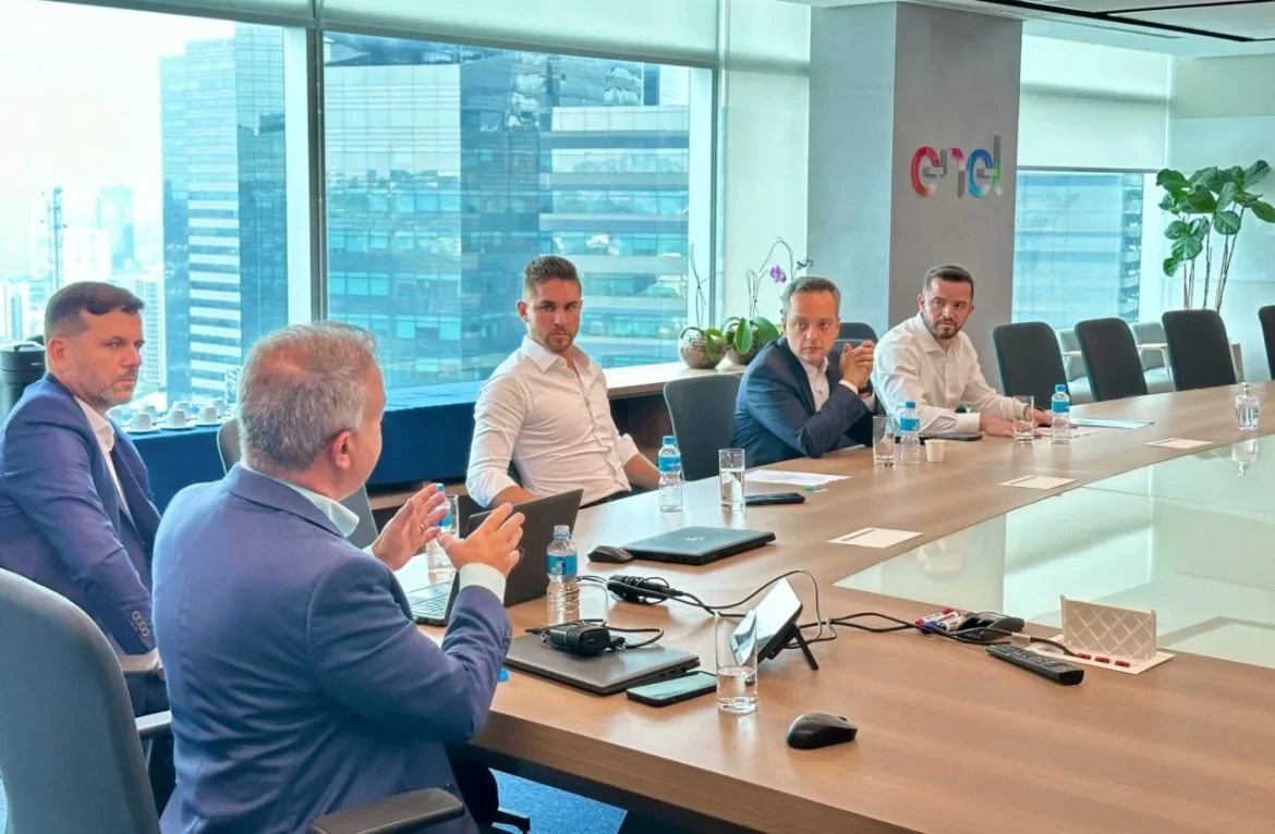 Prefeito de Cajamar cobra melhorias na distribuição de energia em reunião com Enel