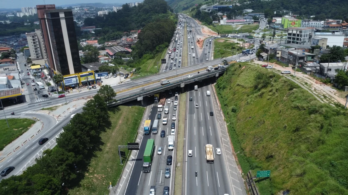 Obras no viaduto Ottone Rusalem interdita saída 26B da Castello Branco em Barueri a partir de quarta (16)