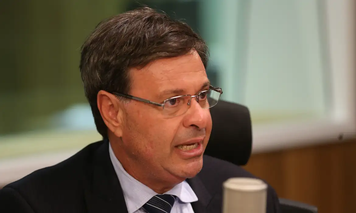 Ex-ministro Gilson Machado é preso pela Polícia Federal