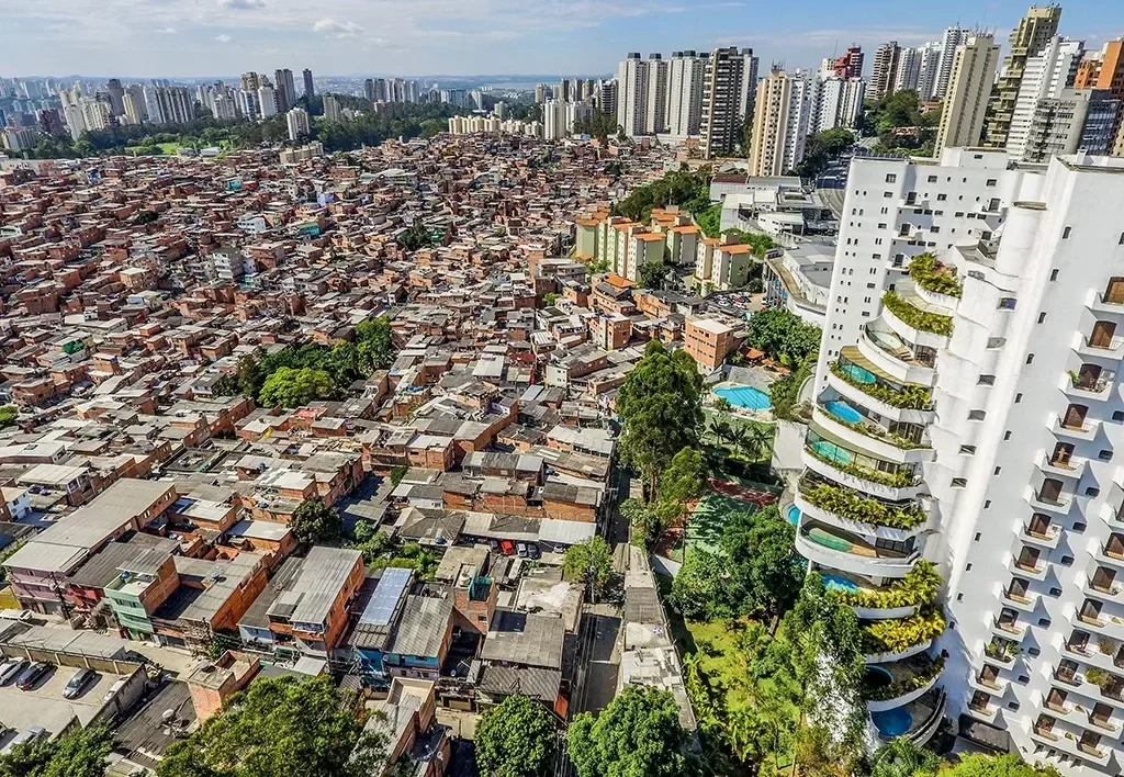 Brasil lidera América Latina em número de milionários, mas é campeão global em desigualdade