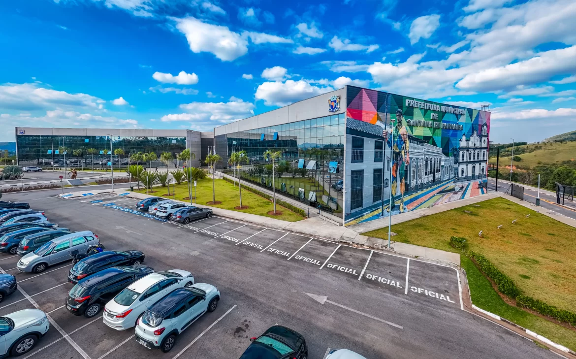 Santana de Parnaíba reduz gastos com aluguel e já soma R$ 30 milhões em economia com prédios próprios