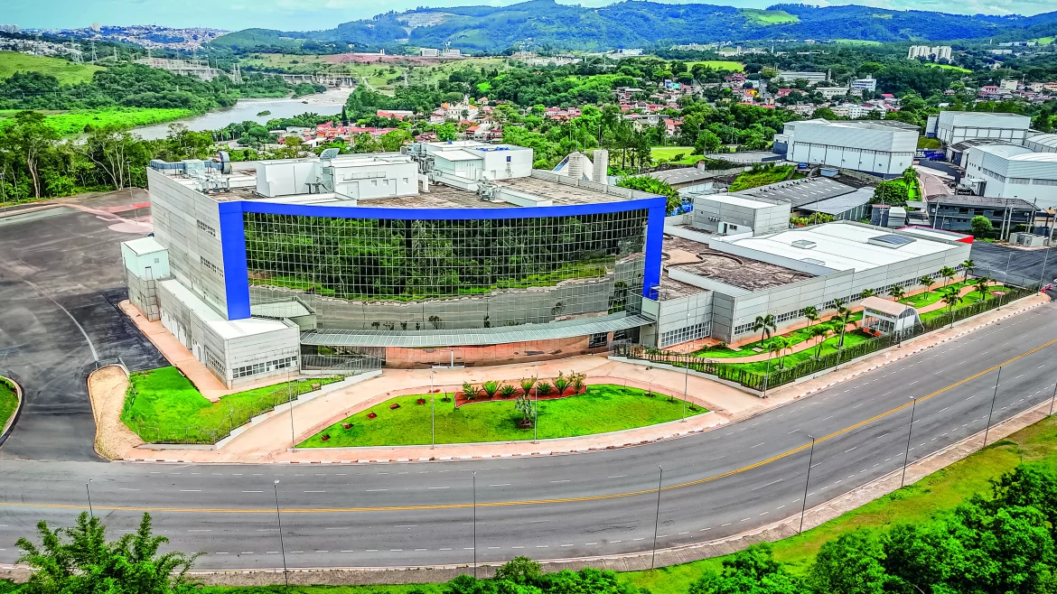 Elvis Cezar anuncia entrega do novo Hospital Municipal de Santana de Parnaíba para 14 de novembro