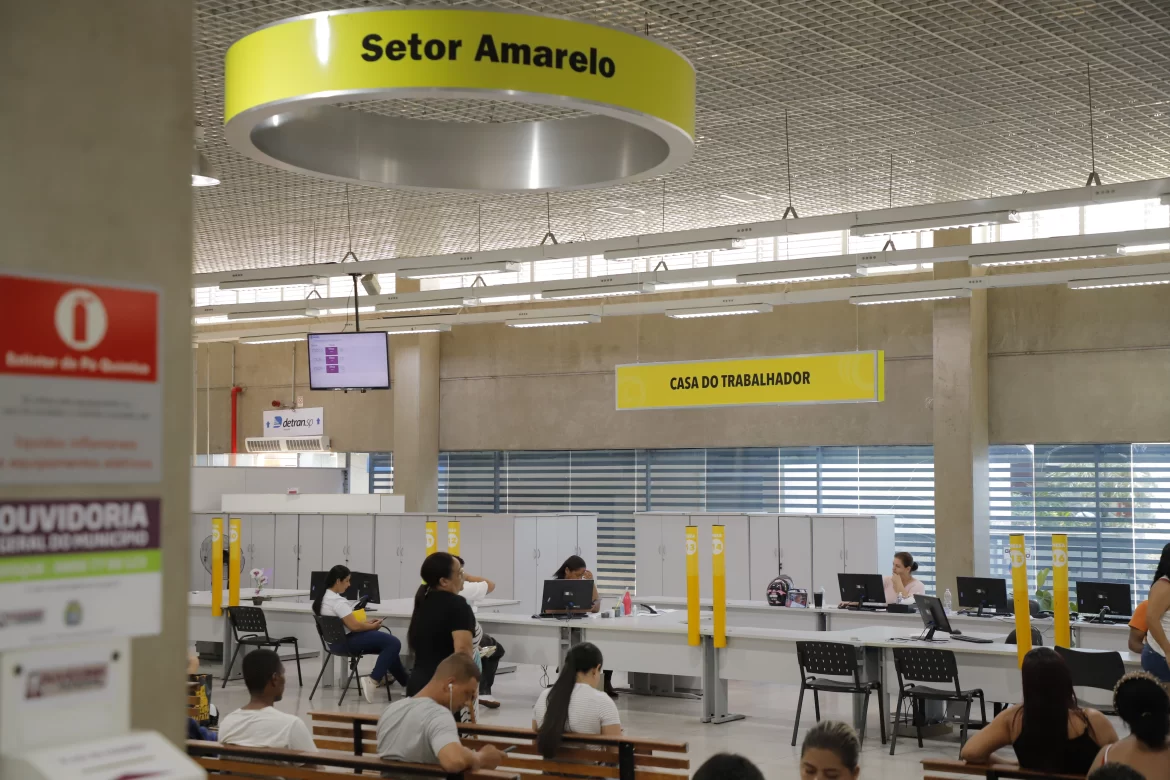 Com salários de até R$ 2,8 mil; Casa do Trabalhador de Barueri oferece 26 vagas de emprego 