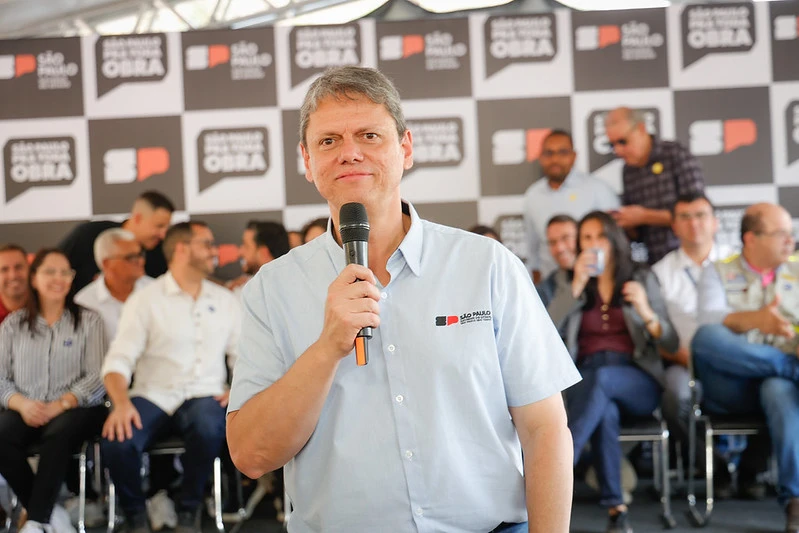 Tarcísio lidera disputa pelo governo de SP em todos os cenários, aponta pesquisa