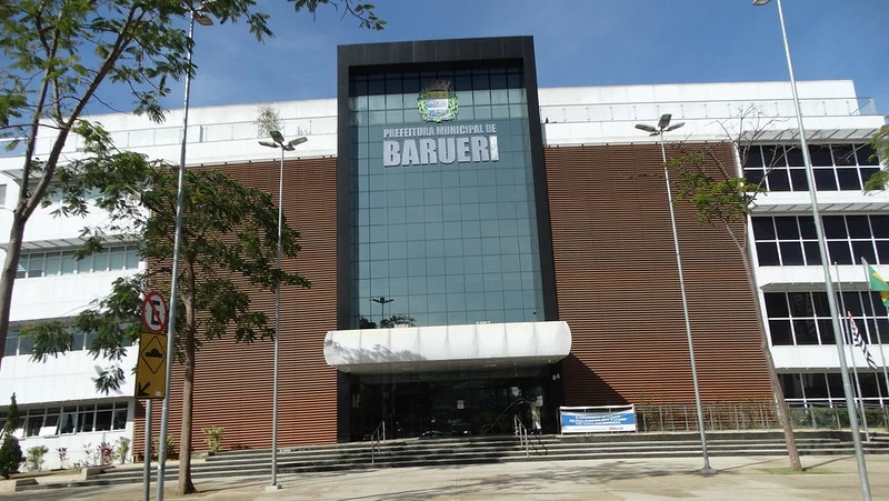 Prefeitura de Barueri abre concurso público com 124 vagas e salários de até R$ 12 mil