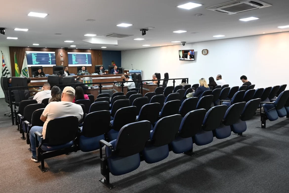 Orçamento de Jandira para 2026 chega a R$ 685 milhões após aprovação na Câmara