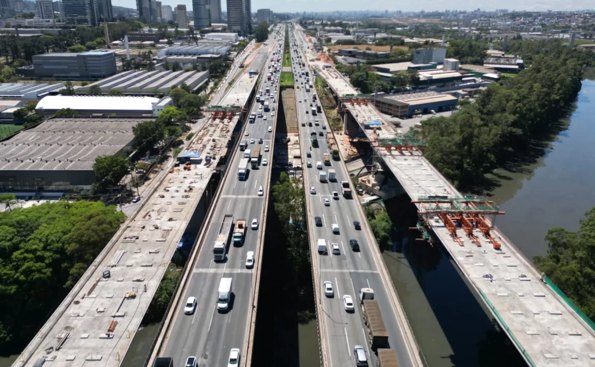 Feriado da Consciência Negra deve movimentar 1,6 milhão de veículos na Castello Branco