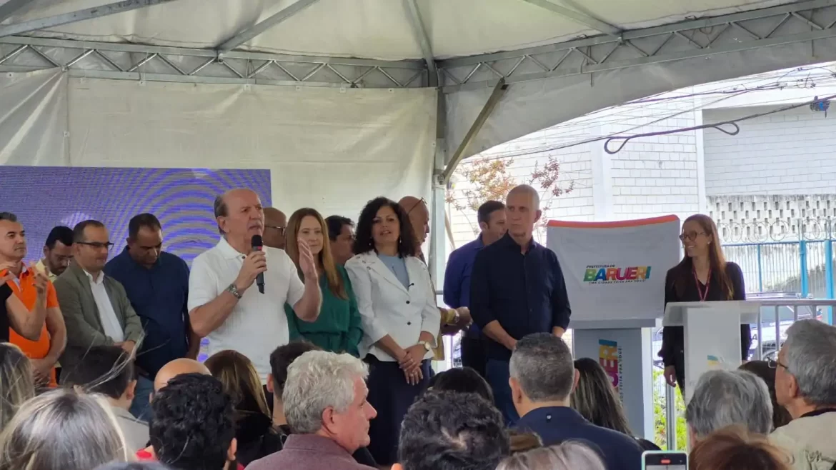 “Não vamos economizar na saúde da nossa população”, afirma Beto Piteri na inauguração de nova UBS em Barueri