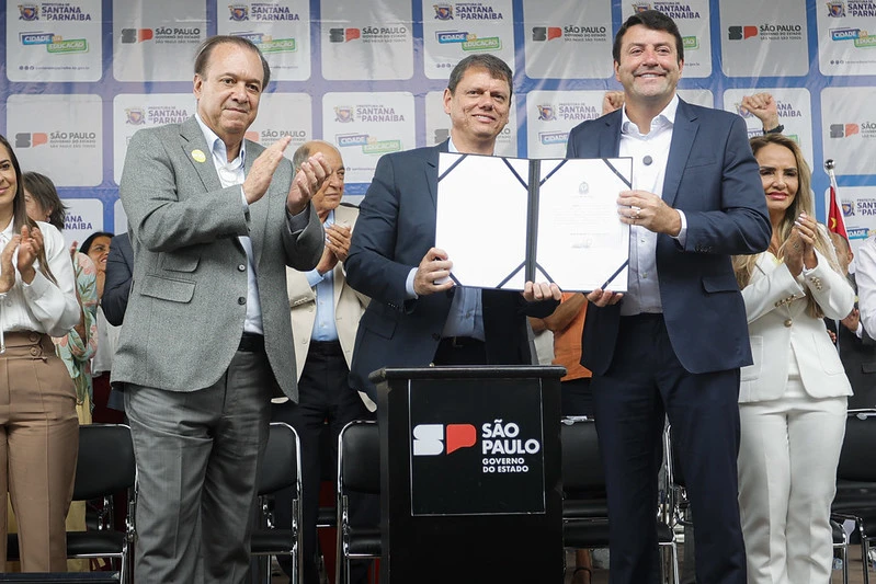 Elvis Cezar se emociona ao inaugurar novo Hospital e Maternidade de Santana de Parnaíba em evento com governador Tarcísio de Freitas