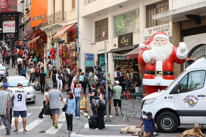 Compras de última hora aquecem o comércio e impulsionam vendas de Natal em São Paulo
