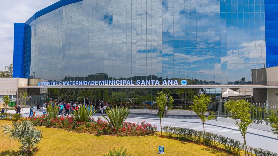 Hospital municipal vira motor de empregos e já soma quase 40 mil atendimentos em Santana de Parnaíba