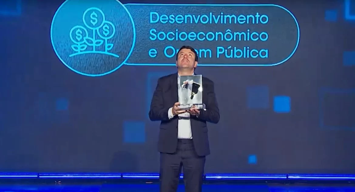 Santana de Parnaíba vence etapa nacional do Prêmio Cidades Excelentes 2025