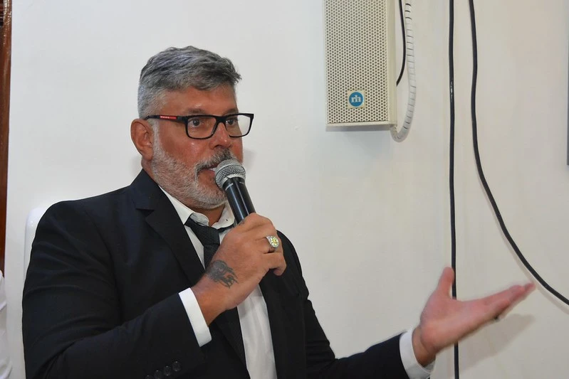 Justiça determina e Câmara de Cotia reconduz Alexandre Frota ao cargo de vereador