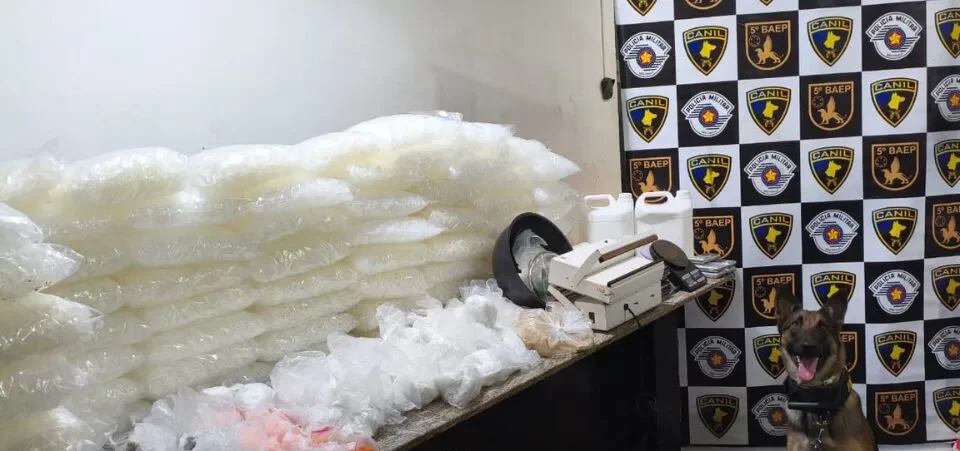 Polícia apreende mais de 18 kg de drogas em barraco no Jardim Paulista, em Itapevi