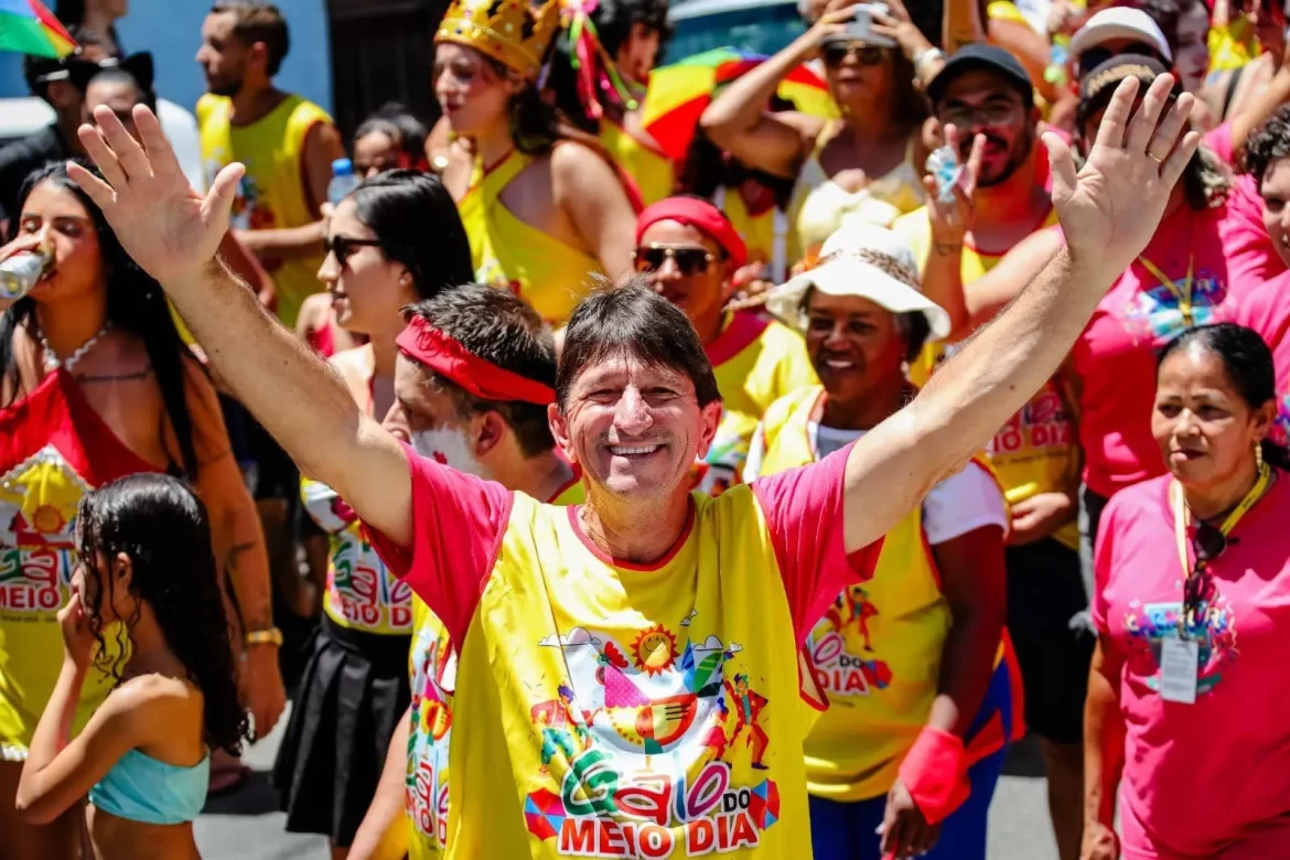 Carnaval Tradição 2026 de Santana de Parnaíba começa nesta sexta-feira com desfile de bloco no Centro Histórico