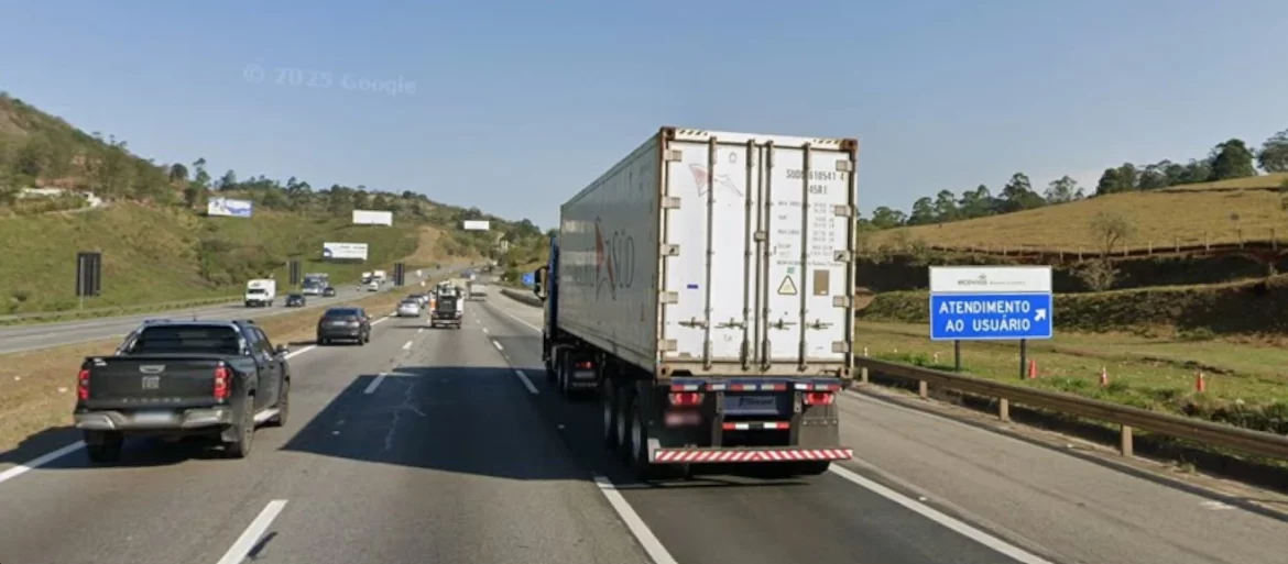 Ecovias realiza ação “Acorda Caminhoneiro” na Castello Branco, em Santana do Parnaíba