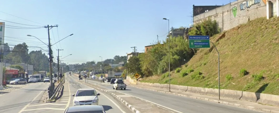 Radar de velocidade de 40 km/h entra em operação na via de acesso João de Góes, em Jandira
