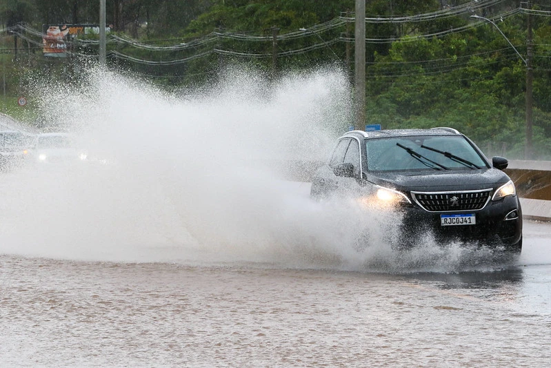 Defesa Civil coloca 45 cidades de SP em estado de atenção para deslizamentos após fortes chuvas