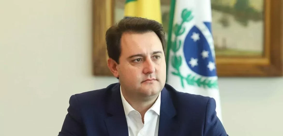 Ratinho Junior recua de disputa em 2026 e decide permanecer no governo do Paraná