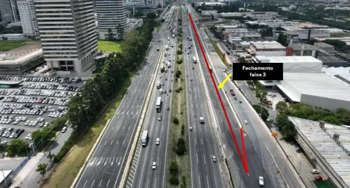 Remoção de postes altera tráfego na Castello Branco em Barueri a partir desta terça (24)
