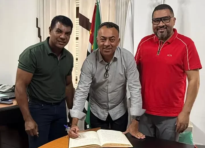 Sergio Folha assume vaga na Câmara de Cotia e retorna ao cargo de vereador