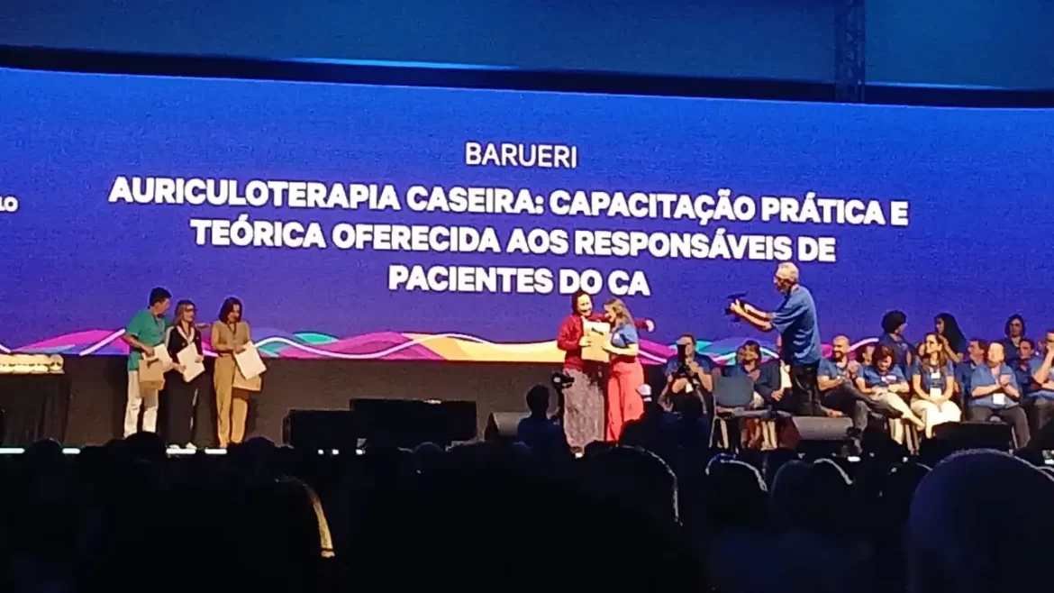 Barueri é premiada no COSEMS SP por projeto inovador na saúde mental