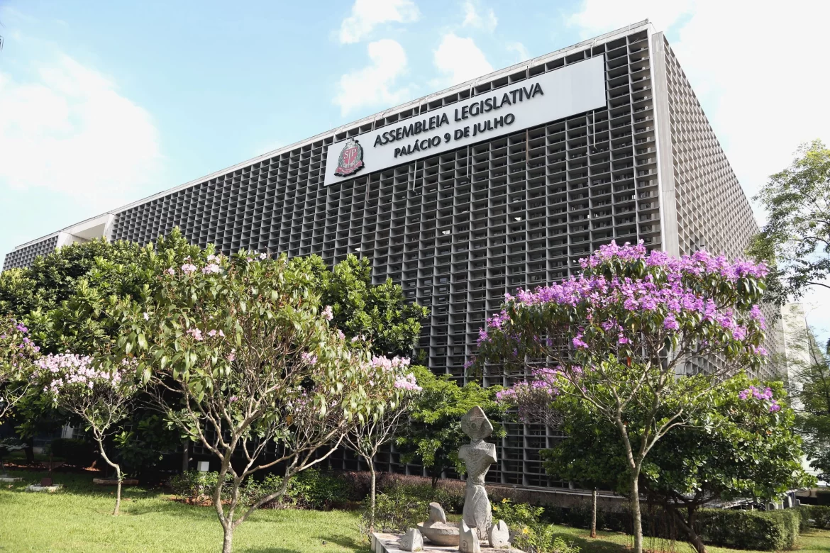 21 deputados trocam de partido e mudam forças na Alesp veja a lista