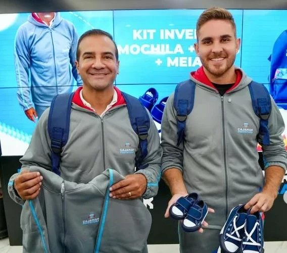Kauan Berto garante kit inverno completo para estudantes de Cajamar