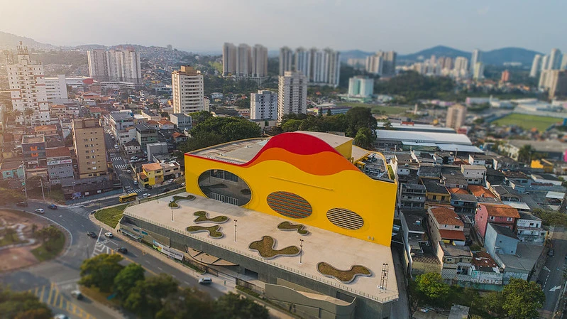 Barueri recebe evento gratuito sobre mercado literário e lança prêmio de literatura 2026
