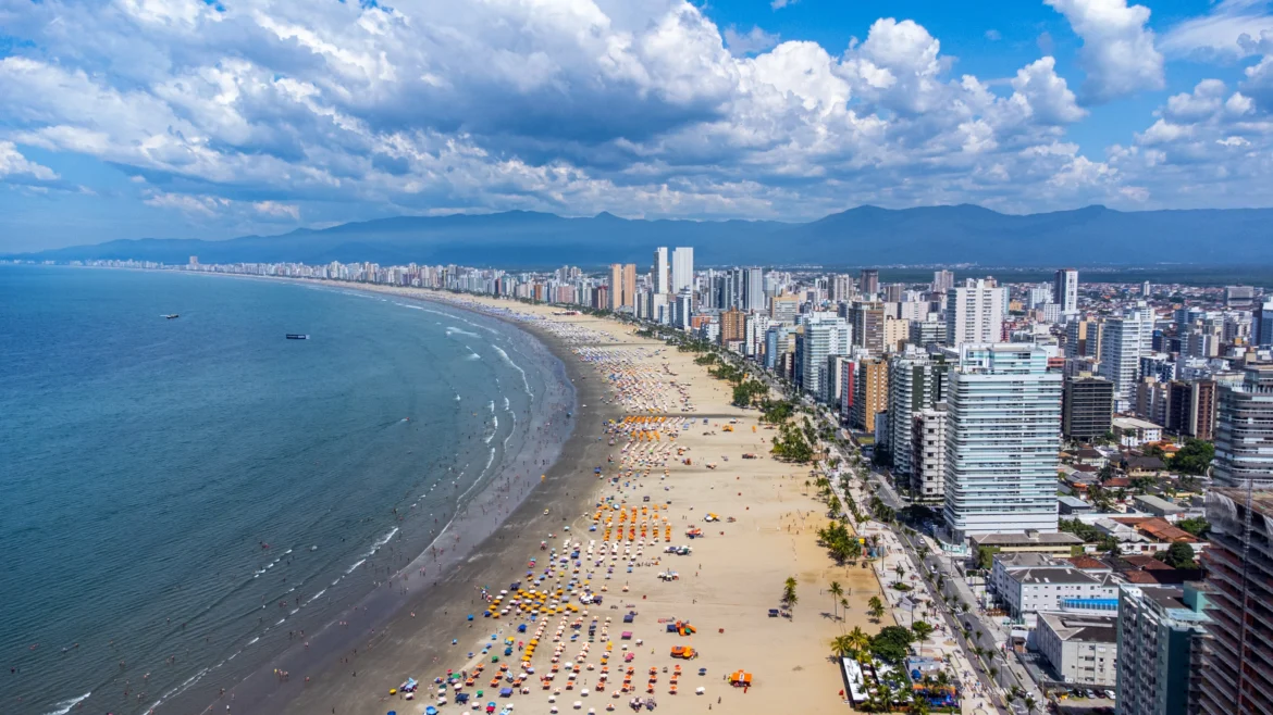 Praia Grande abre concurso com salários de até R$ 12 mil