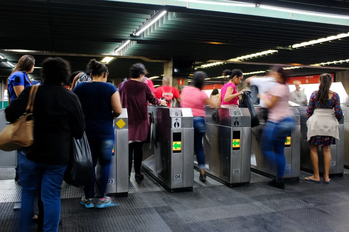 Metrô de SP terá operação especial para jogo entre Brasil e Japão pela Copa do Mundo