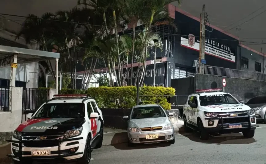 PM apreende carro com placas de caminhão roubado em Barueri