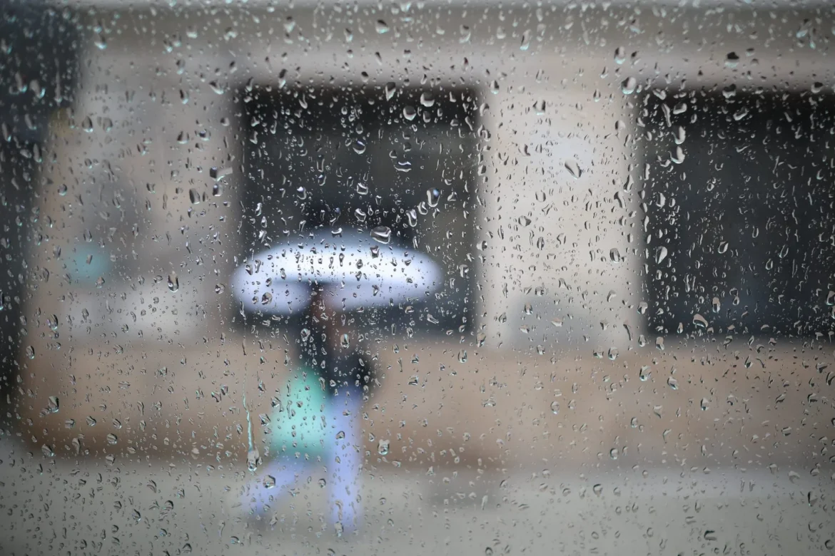 Chuva forte e ventos de até 50 km/h colocam SP em alerta nesta quarta