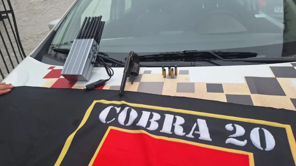 Caminhão e carga são recuperados minutos após roubo em Jandira