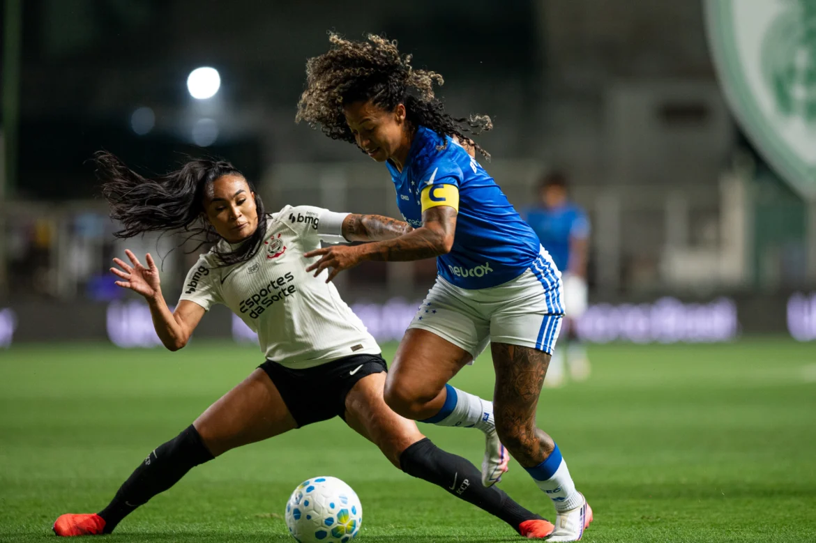 Corinthians vence Cruzeiro e abre vantagem no Brasileirão Feminino