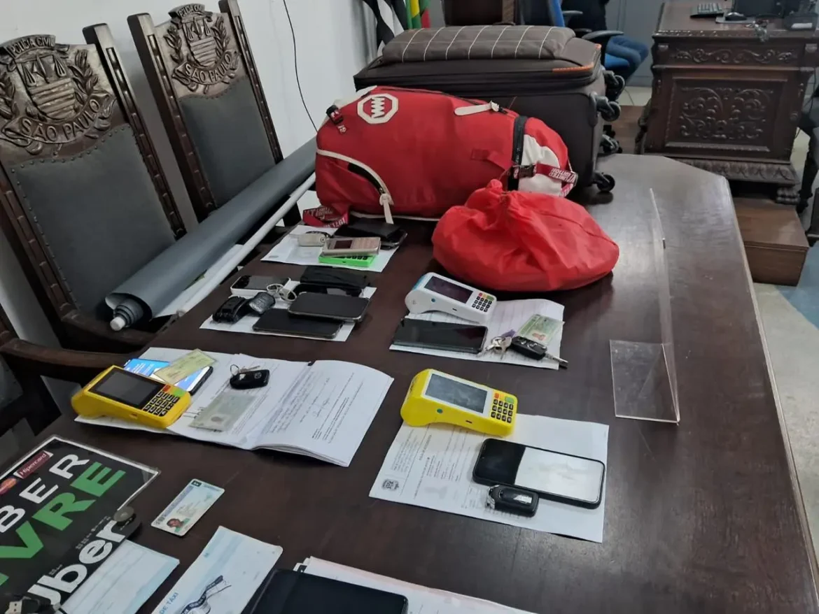 Falsos motoristas de aplicativo são presos por extorsão na Barra Funda